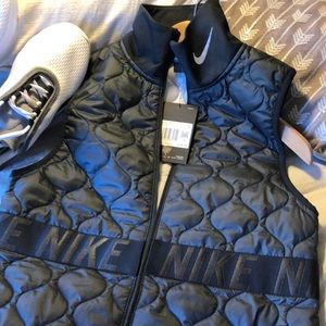 NWT Nike vest women XS